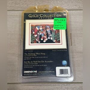 Dimensions Gold Collection Petite THE STOCKINGS WERE HUNG Cross Stitch Kit 8800
